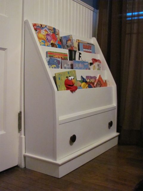 Playroom bookstand white